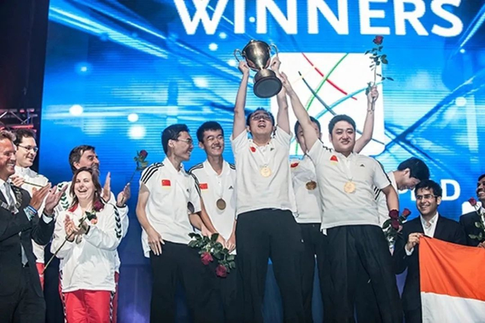 2014年，中国男队首次登上奥赛冠军宝座。