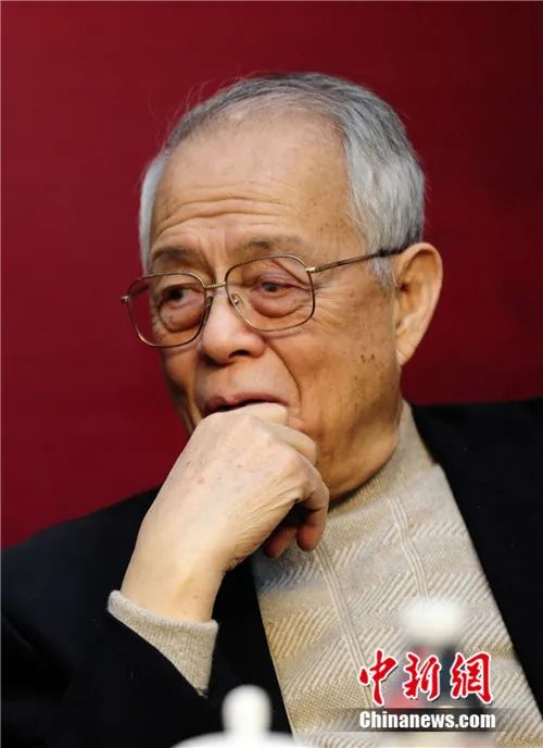 2011年1月，黄达在北京出席第十五届中国资本市场论坛。中新社记者 侯宇 摄