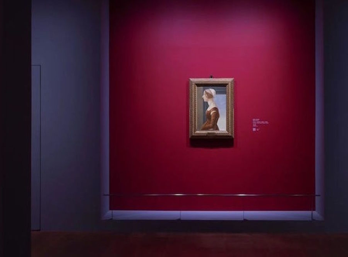 展厅入口处，波提切利，《青年女子“西蒙内塔·韦斯普奇”的肖像》