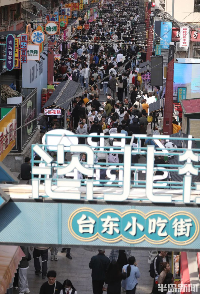 图/半岛全媒体记者 何毅 