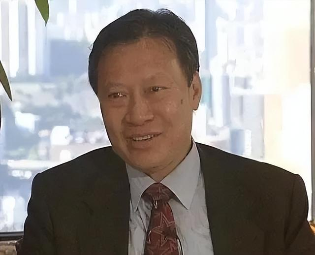 郭炳湘曾为她悔婚,孤身从悍匪手中救回丈夫,李天颖才是豪门赢家