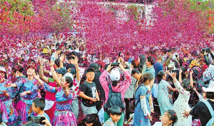 今年“五一” 云南接待游客将超过3000万人次|云南省_新浪新闻