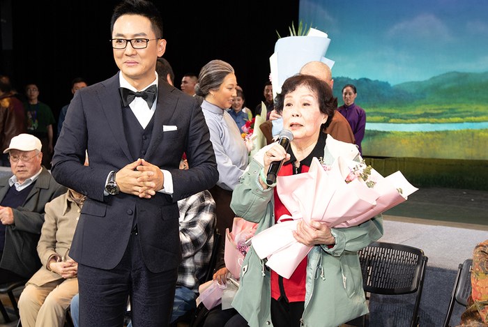       《小女婿》复排艺术指导刘萍观演后讲话     