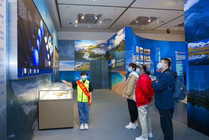 △ “极境——走进青藏高原”展