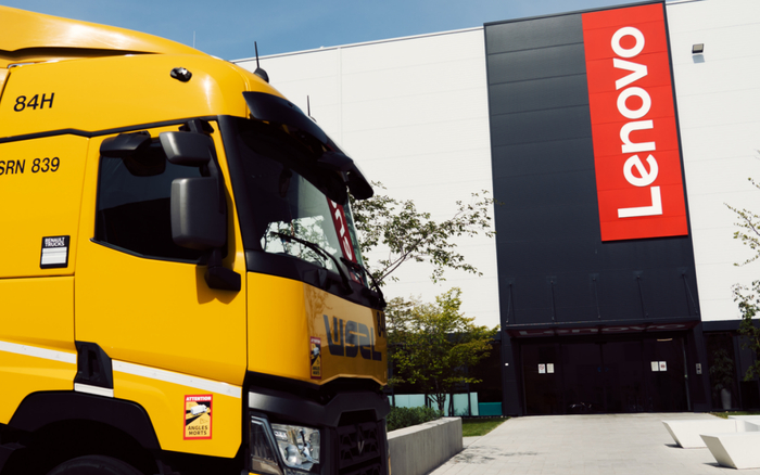 联想匈牙利工厂生产的产品，将由卡车运往欧洲各地（许诺 摄）