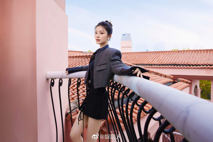姚晓棠新歌无能为力在首唱,美图九宫格奉上,颜值高又会唱……