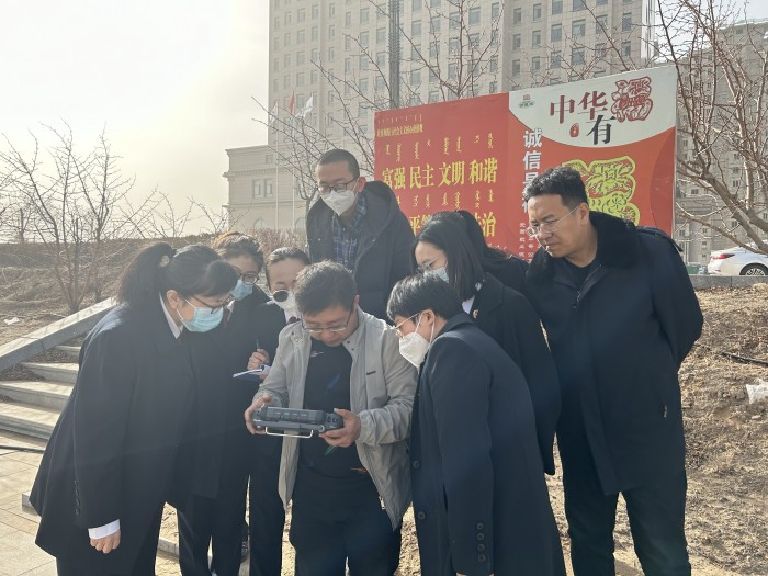 　　东胜区检察院组织开展无人机操作技能培训。