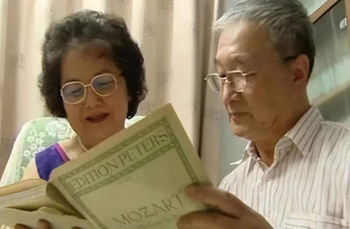 叶佩英去世一年,丈夫吴式锴也去世了,唯一女儿定居美国引热议|中央