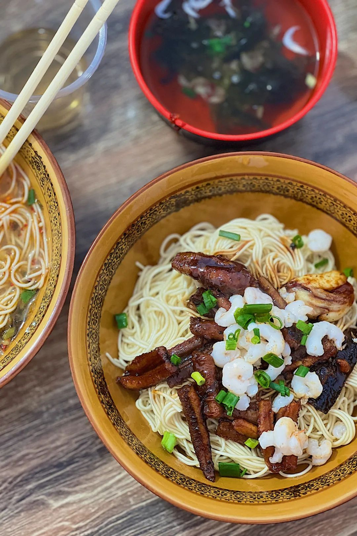 虾，让湖州面的浇头带上一抹鲜。摄影/岚色的鱼