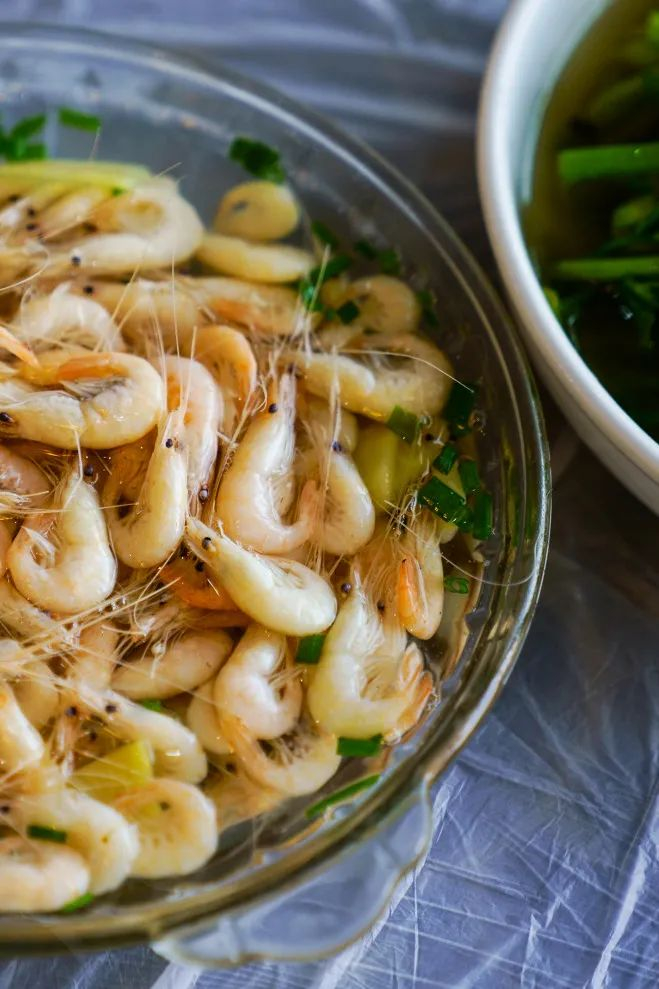 太湖白虾，最有名的湖州风味之一。摄影/茶香记金子涵