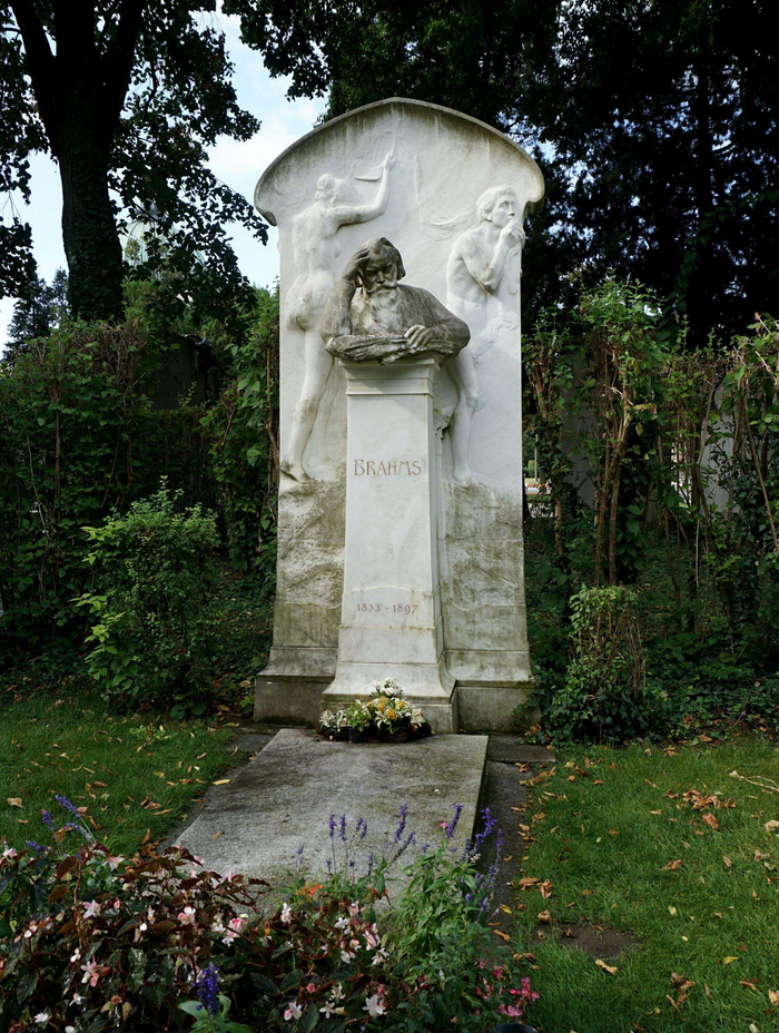 维也纳中央公墓的勃拉姆斯墓碑