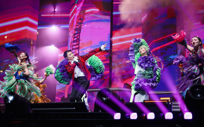 黎明在演出中。供图