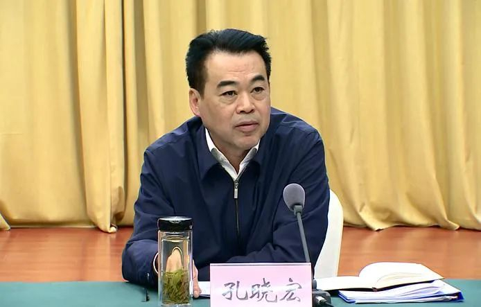 后任亳州市发展计划委员会主任,党组书记,淮北市副市长,淮北市委常委