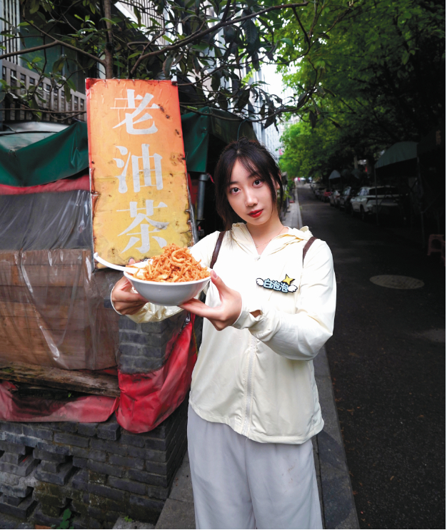 ▲重晚白泡泡试吃陈记老油茶