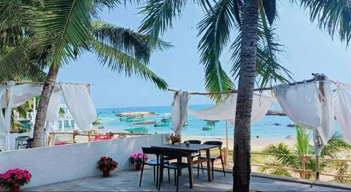 龙楼镇海边村的民宿。