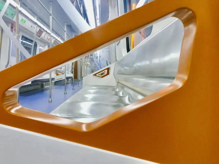 成都地铁座椅（图片由成都轨道集团提供）