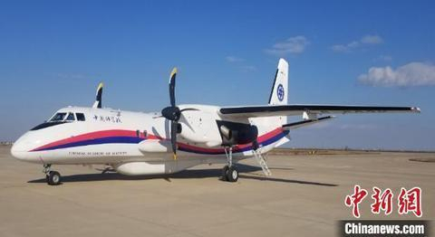 新舟60遥感飞机停靠在敦煌机场。 中科院空天院 供图