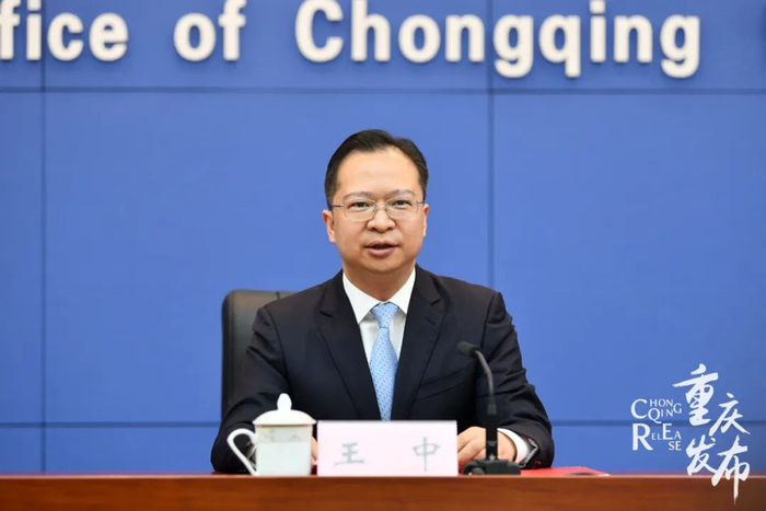 王中介绍相关情况 邹乐 摄