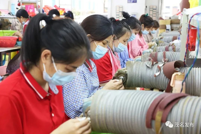 沉香加工生产线。