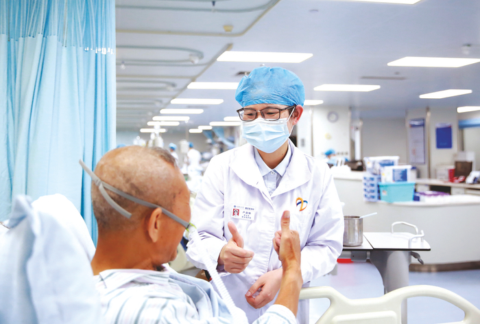     南宁市第二人民医院重症医学科护理团队获患者点赞。 （陈郁 摄）