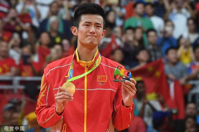 里约奥运会，谌龙击败李宗伟夺金。