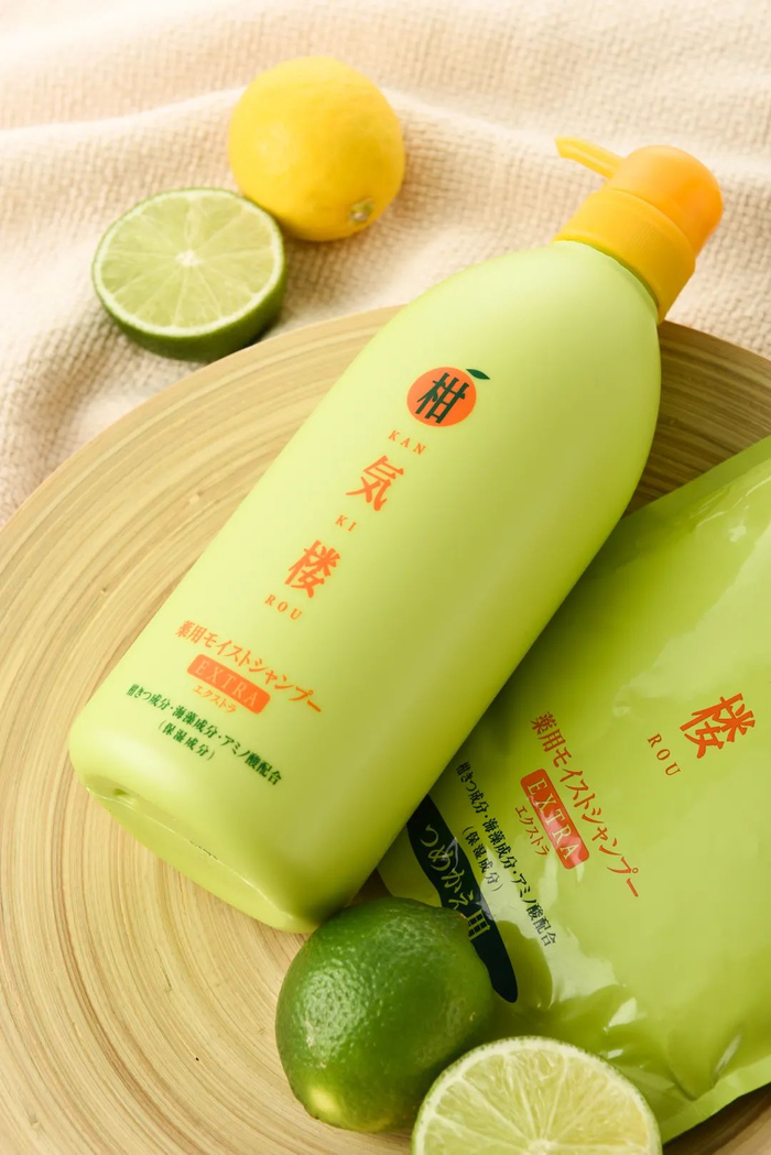 这款725g容量的柑橘滋养洗发水，原价298元，新品限时特价只需239元，再额外赠送一套旅行套装，数量有限手慢无哦~