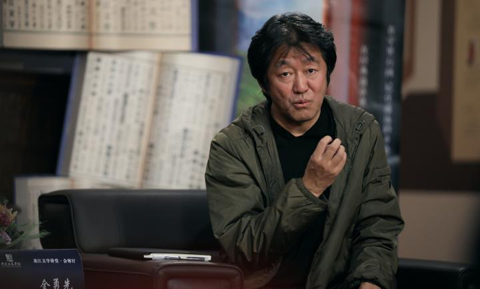 对话《悬崖之上》编剧全勇先:还原生活还原历史 让观众去感知去评判