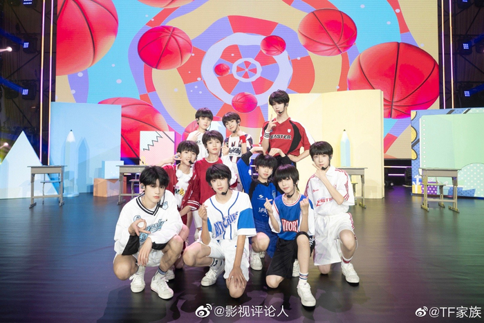 TF家族四代舞台ending照公开!