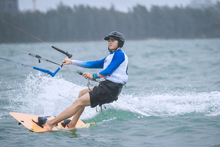追光 | 放飞一只风筝，去海上乘风破浪(放飞风筝放飞希望放飞梦想用了几种修辞手法)