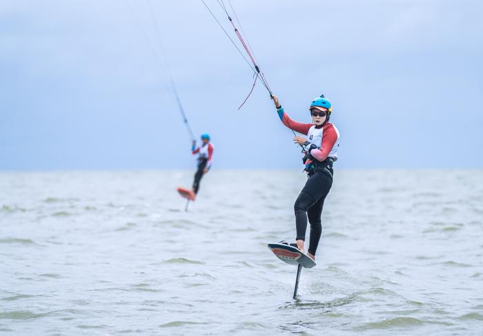 追光 | 放飞一只风筝，去海上乘风破浪(放飞风筝放飞希望放飞梦想用了几种修辞手法)
