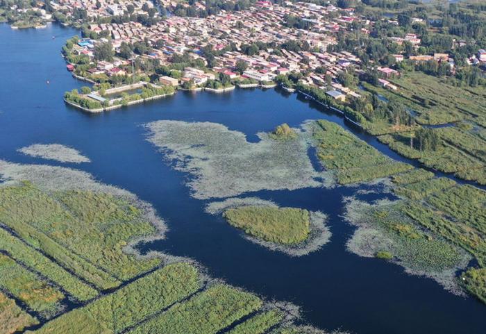 　　这是河北雄安新区白洋淀划定的一处鸟类栖息地（2022年9月21日摄，无人机照片）。新华社记者 朱旭东 摄