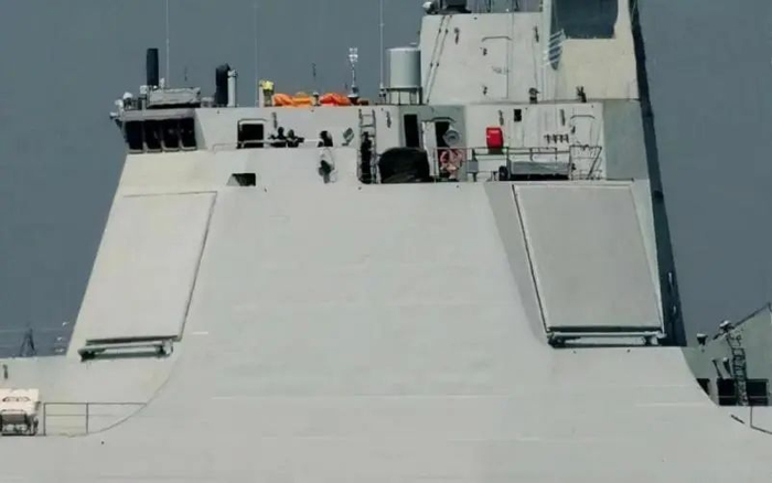 052D舰载的346A型有源相控阵雷达 来源：HSH发烧友论坛的视频截图