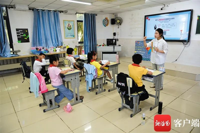 一年级学生在上课。新海南客户端记者 陈卫东 摄