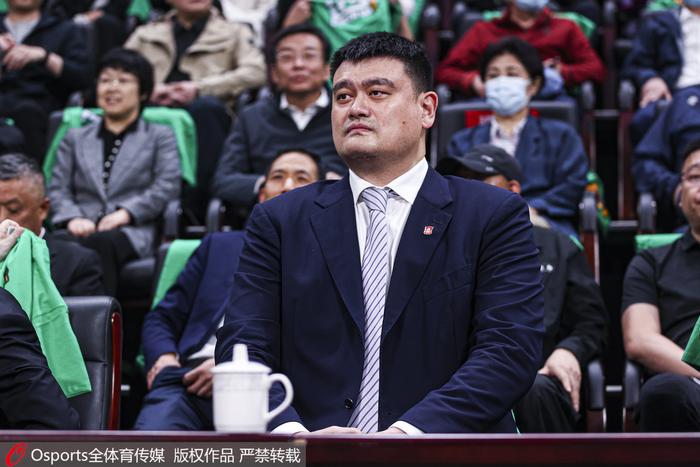中国篮协主席姚明来到现场。