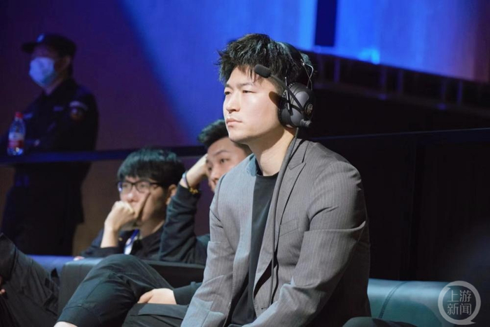 ▲老林在比赛中压力不小。