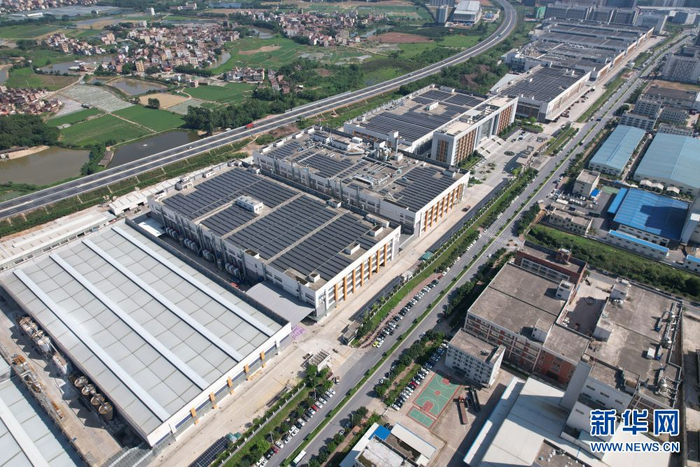 欧派家居集团在广清产业园的生产基地（受访者供图）