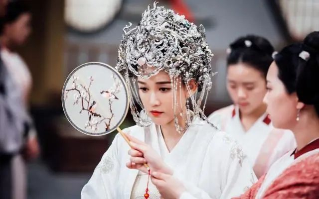 3分钟看遍各朝代婚服|婚服|魏晋|剧照_新浪新闻