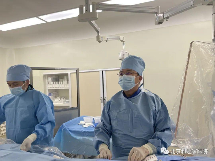 手术进行中
