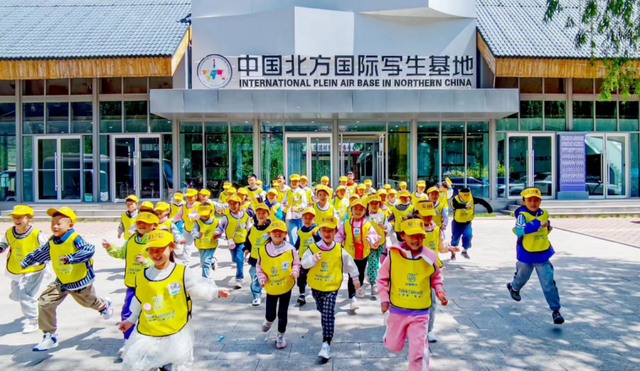 越来越多的学生来到左权采风、学习。图片由中国北方写生基地提供