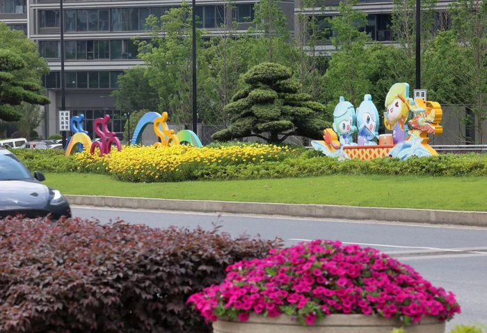 市府路亚运景观元素。郑鹏 摄