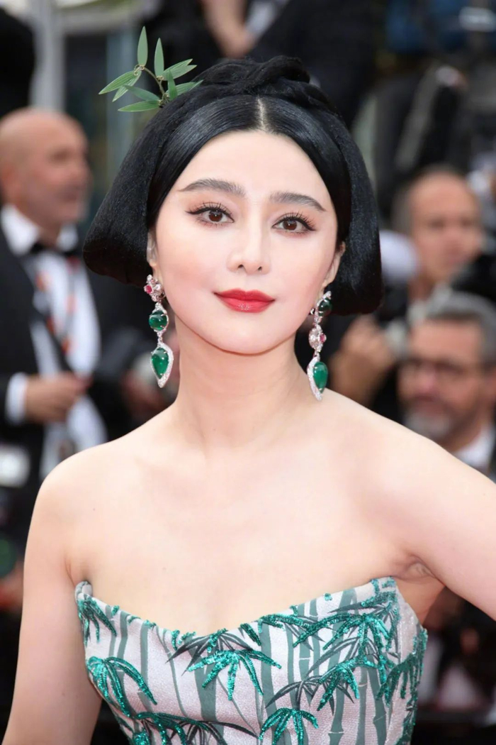 一群被憋坏了的国内明星网红,扎堆戛纳红毯|戛纳|范冰冰|礼服_新浪新