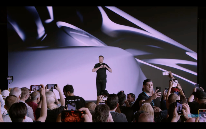 马斯克亮相股东大会