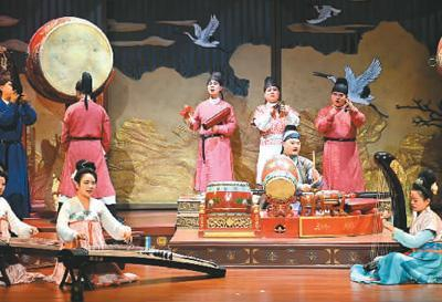 陕西省西安市大唐芙蓉园内上演的舞台剧《鼓》。新华社记者 刘潇摄