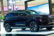 真美式豪华SUV来袭，全新林肯冒险家对阵凯迪拉克XT4