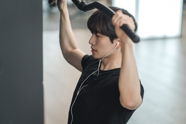 李俊昊|剧照 具元版我独自生活9615……|李俊昊|我独自生活_新浪