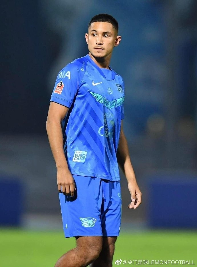 足坛公子哥|身家数百亿的文莱公子与泰超球队解约,成为自由身|文莱