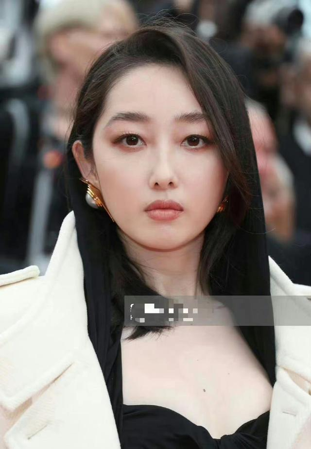众星戛纳生图:巩俐多层颈纹,钟楚曦肌肉健壮,范冰冰腰粗显沧桑