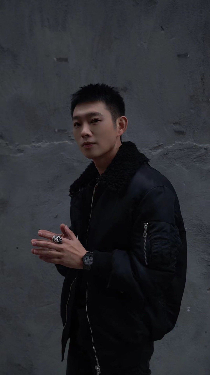 这么帅气的宝石老舅是我们免费可以看的吗?|老舅|宝石|免费_新浪新闻