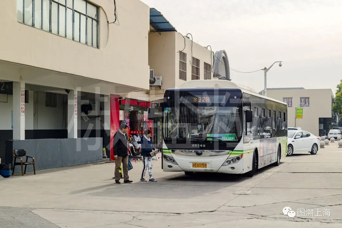 92路ZK6125BEVG6（Z2C）型客车，交大农学院（贺佳伟 摄）