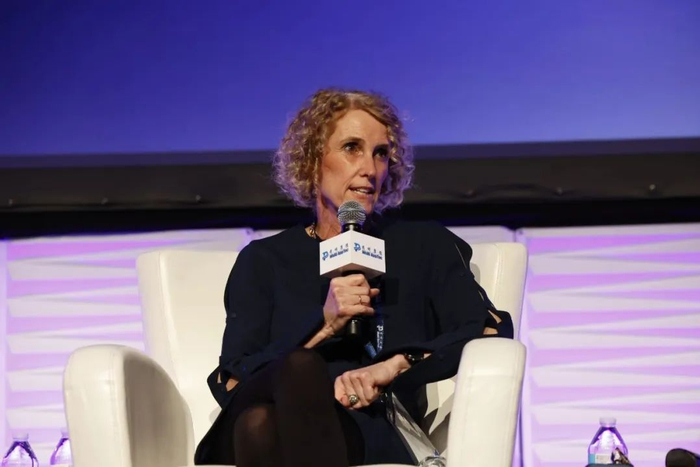 ▲Catherine Stehman-Breen博士在2023药明康德全球论坛上对细胞和基因疗法的治愈潜力充满期待